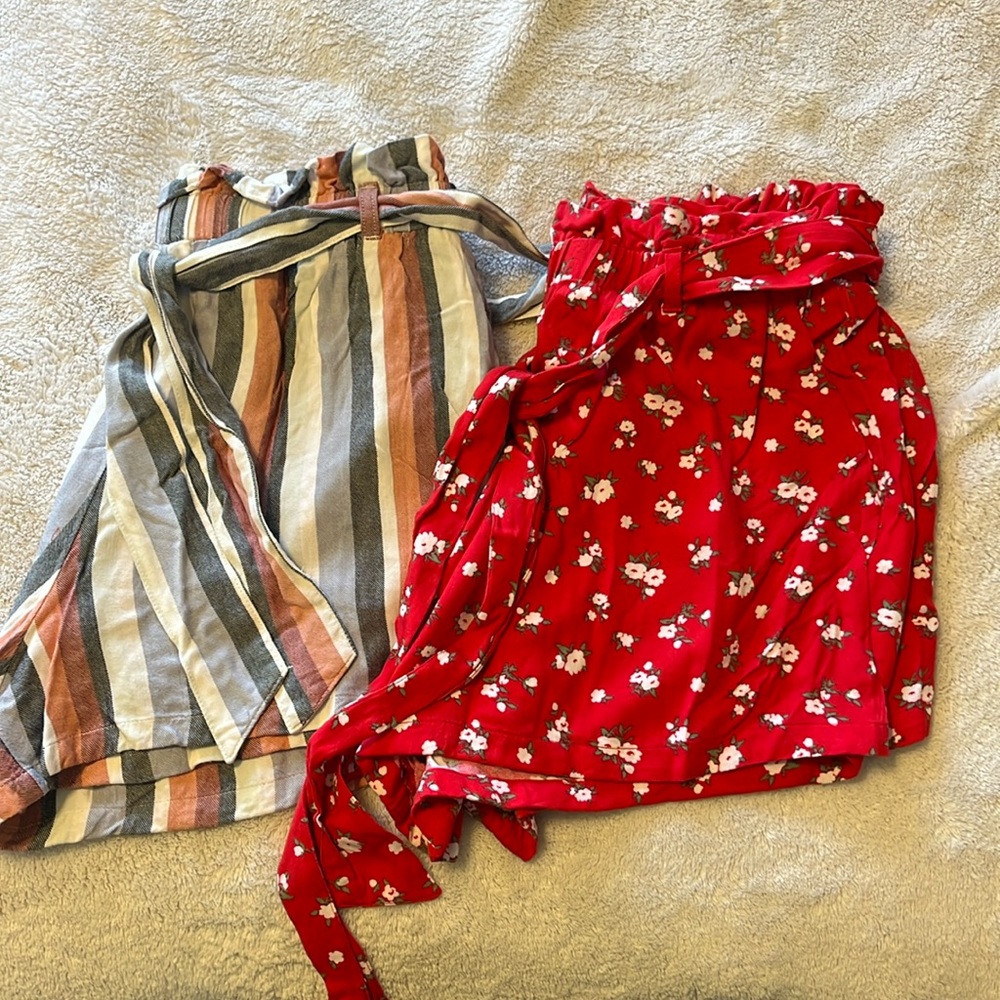 Hollister size M